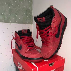 Nike dunk red high